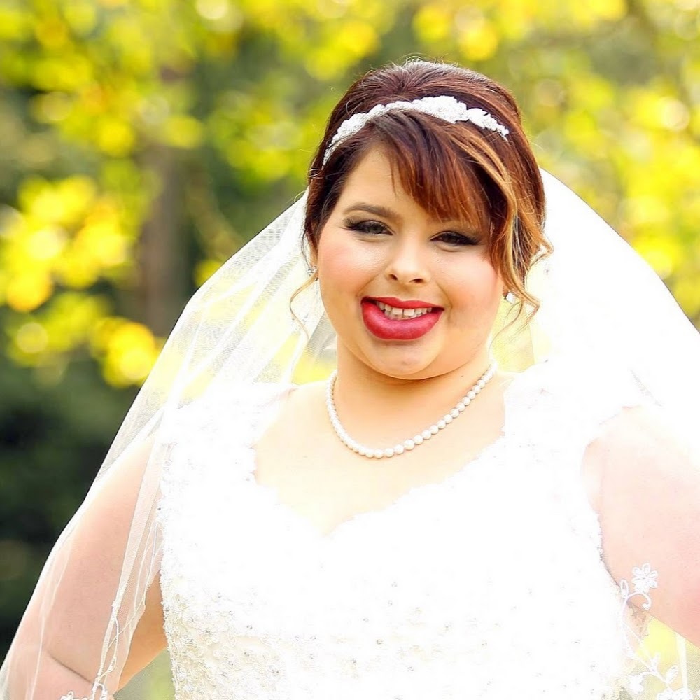 Meet your Posher, Cassandra